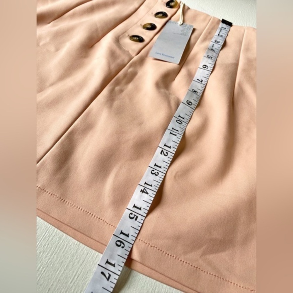 Love Encounter Light Peach Mini Skirt with Button Up Fly NWT - Picture 9 of 9
